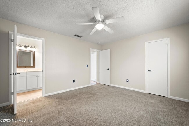 Building Photo - 2726 Winrock Dr W