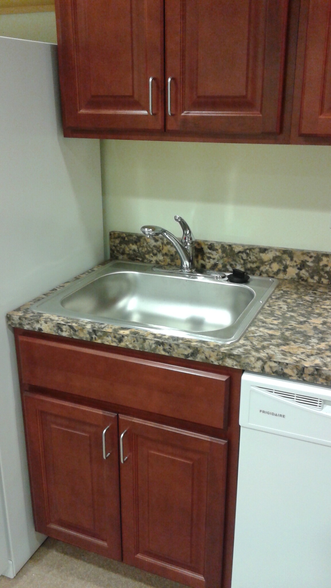 Dishwasher, pull out spray faucet. Diswasher - 1600 Church Rd