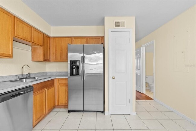 Building Photo - 37308 Embassy Pk Ln