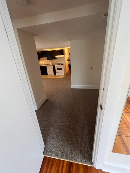Primary Photo - 129 E Gorham St