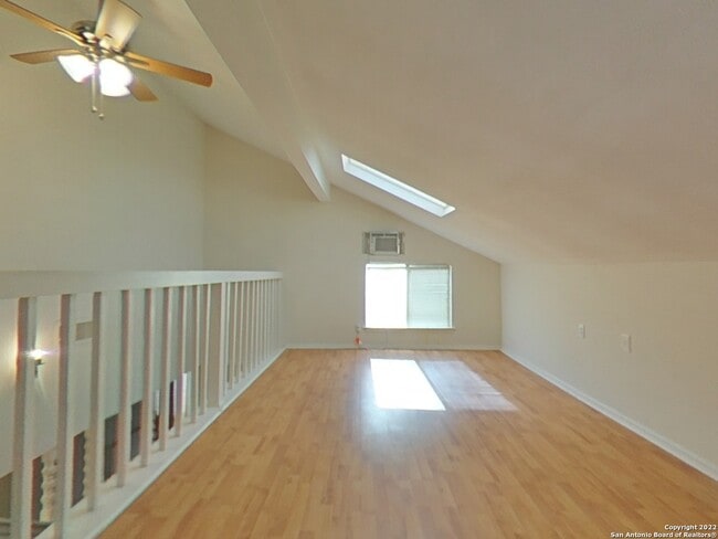 Building Photo - 8823 Wellesley Manor Dr