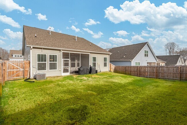 Building Photo - Stunning 4 Bed, 3 Bath Home in Durham!