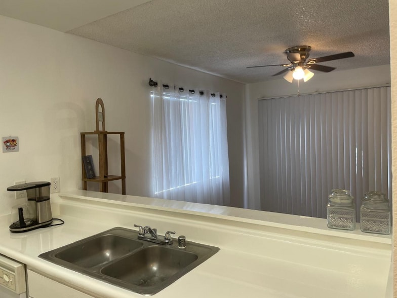 Building Photo - 38604 10th St E