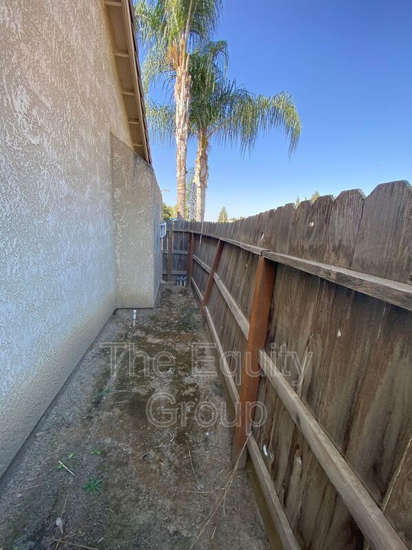 Building Photo - 2672 Tamas Ct