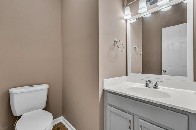 Building Photo - Renovated 4 Bedroom 3 Home for Rent!