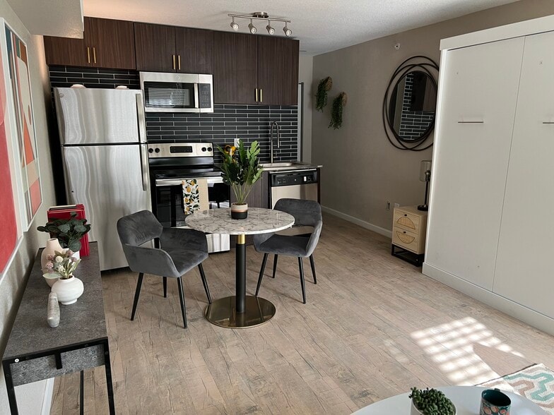 ALMA Apartments 9220 N Interstate 35 Austin TX 78753 Apartment Finder