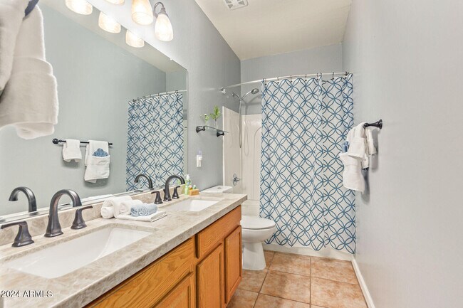 Building Photo - 31748 N Blackfoot Dr