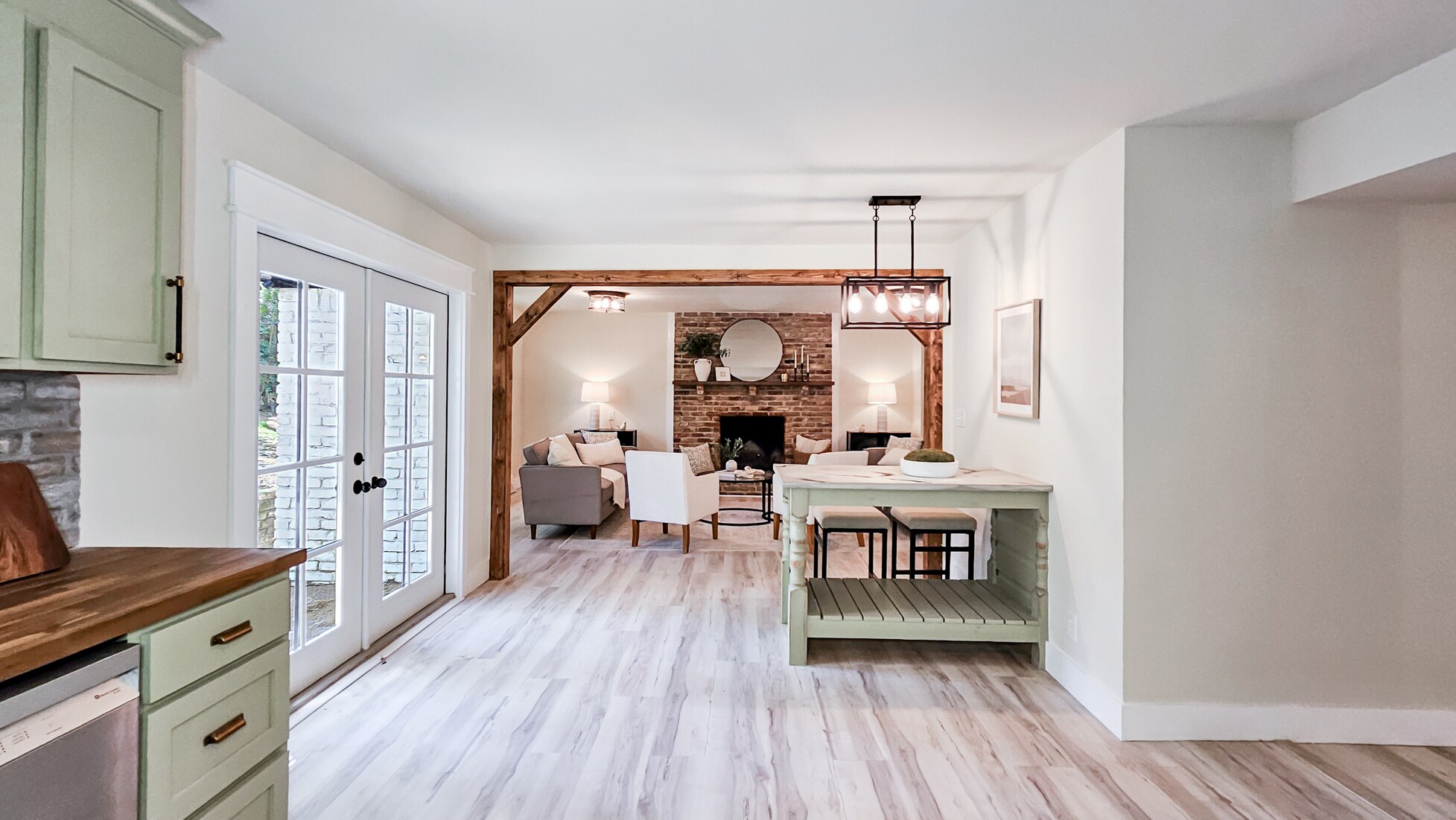 Building Photo - 4033 Lucerne Dr SE