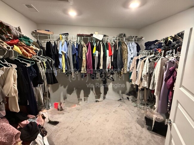 Building Photo - 8754 Laurelton Pl