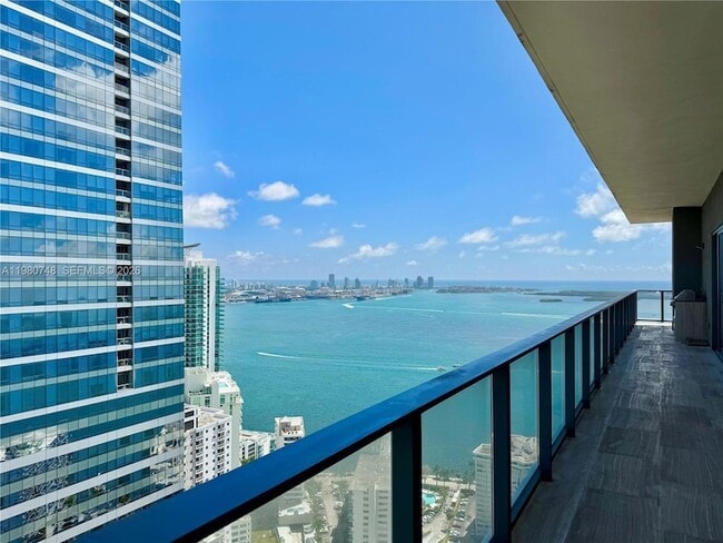 Building Photo - 1451 Brickell Ave