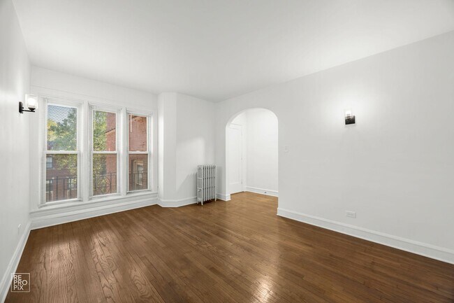 Building Photo - 7901-11 S Dobson Ave Chicago, IL 60619