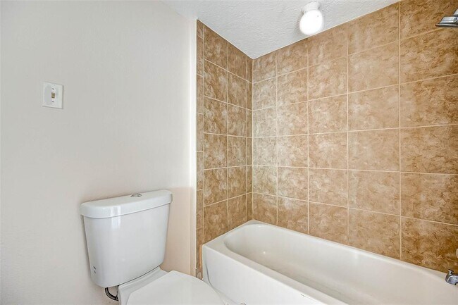 Building Photo - 9915 Towne Tower Ln