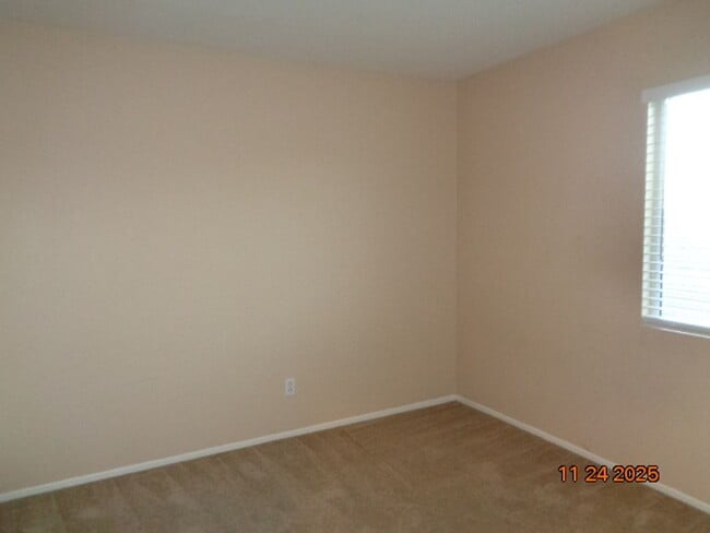 Building Photo - Gorgeous 2 Story Home Built in 1996 with 2476 sq. ft.