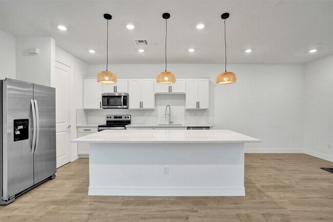 Building Photo - 8355 NW 7th Pl