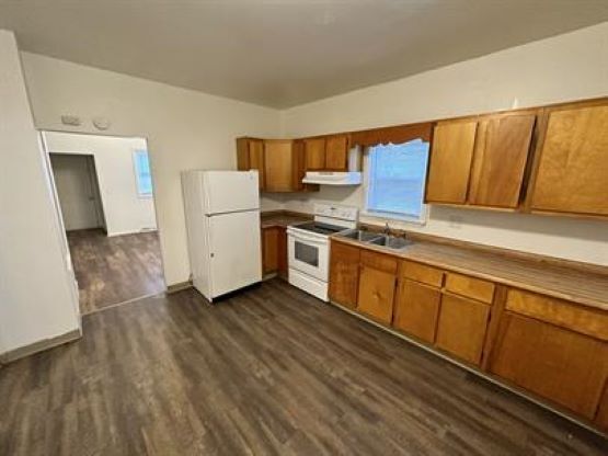 Building Photo - 1139 Park Ave