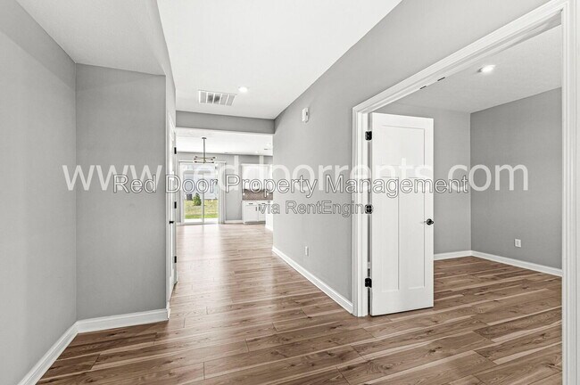 Building Photo - 15648 W Rail Dr