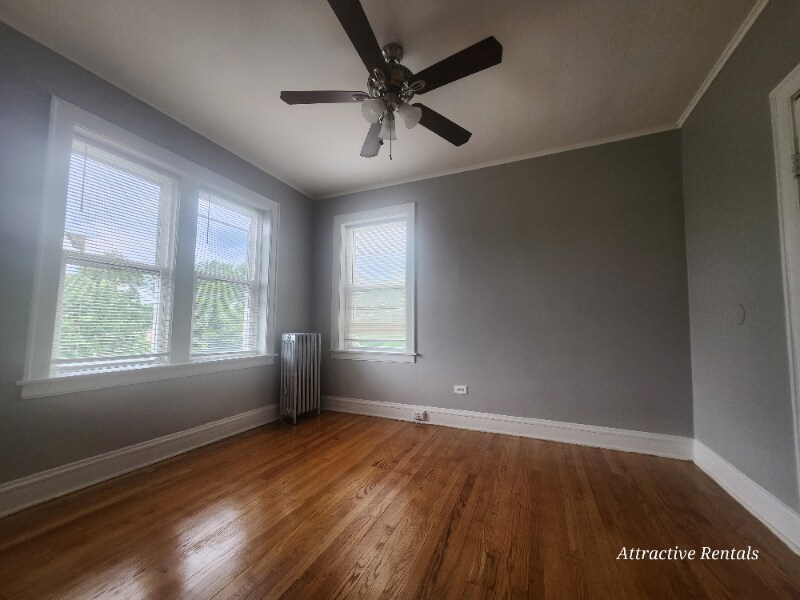 Building Photo - 9909 S Charles St