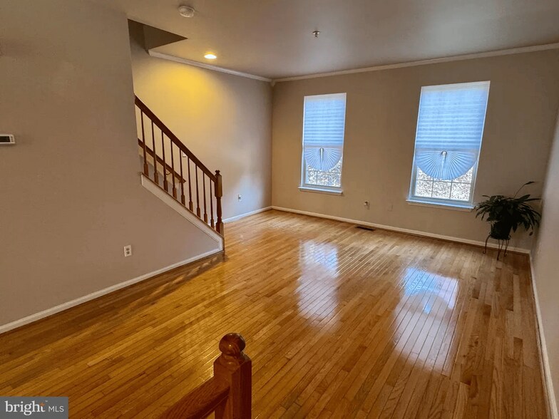 Building Photo - 3 Bailey Ln