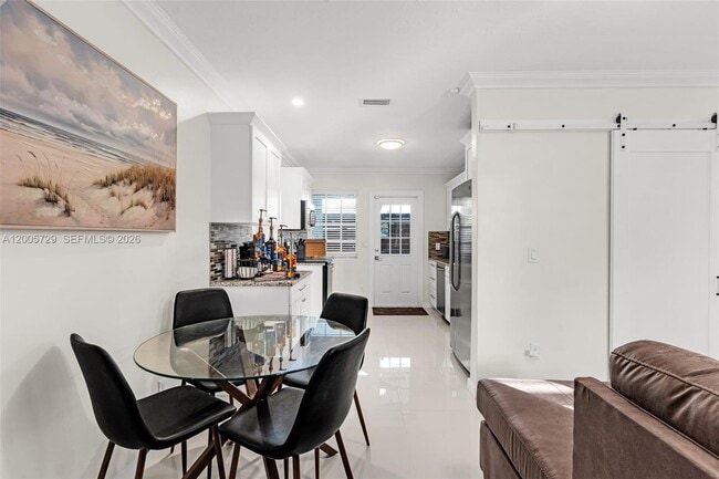 Building Photo - 1075 NE 12th Ave