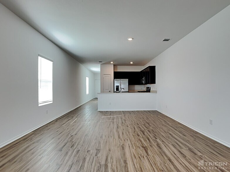 Building Photo - 108 Mica Trl