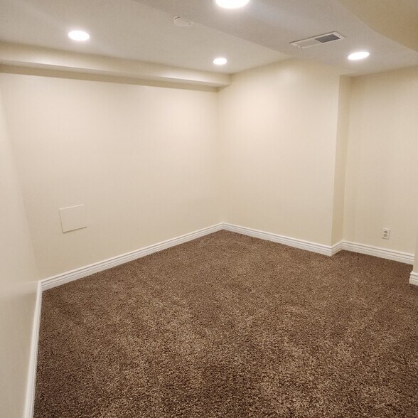 Building Photo - 2779 Summerwood Dr