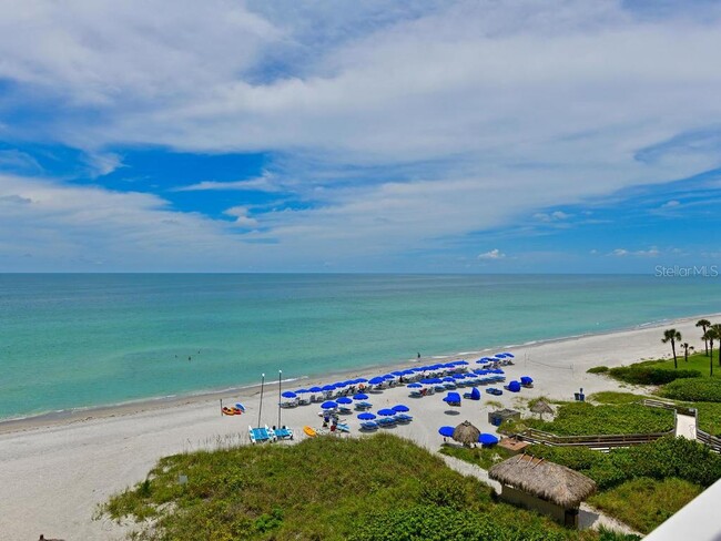 Building Photo - 2425 Gulf of Mexico Dr
