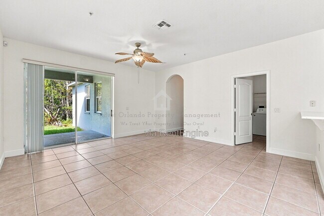Building Photo - 10402 Eastpark Lake Dr