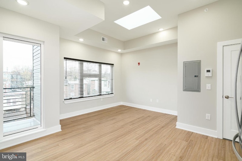 Building Photo - 3915 Ridge Ave