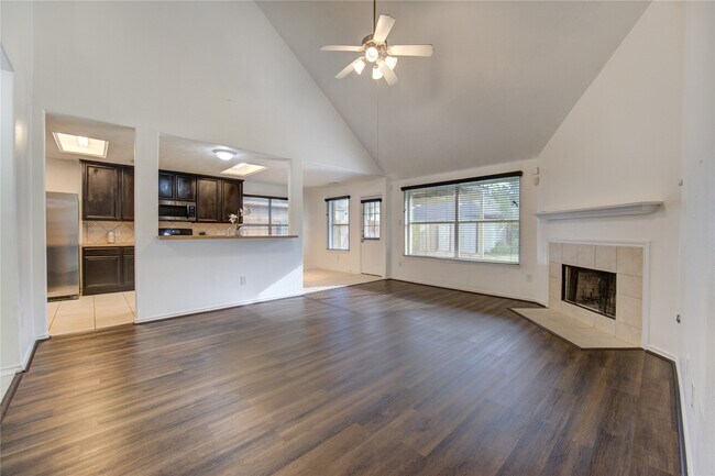 Building Photo - 5010 Moss Garden Ln