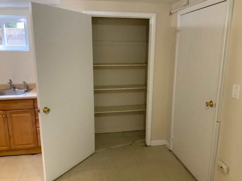 Building Photo - 300 Ketchamtown Rd