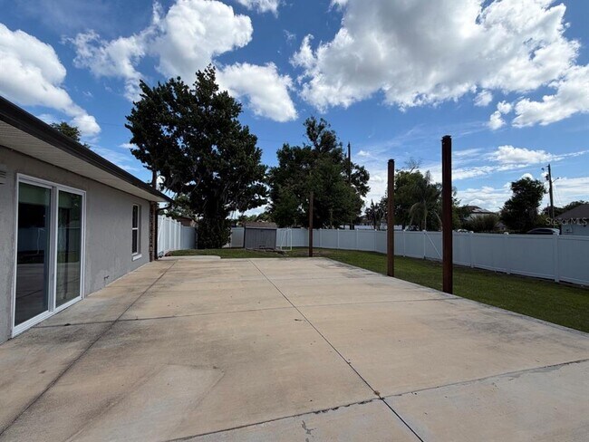 Building Photo - 8640 8th St