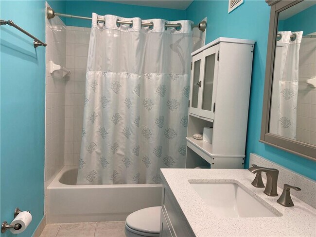 Building Photo - 8549 W Southgate Shores Cir