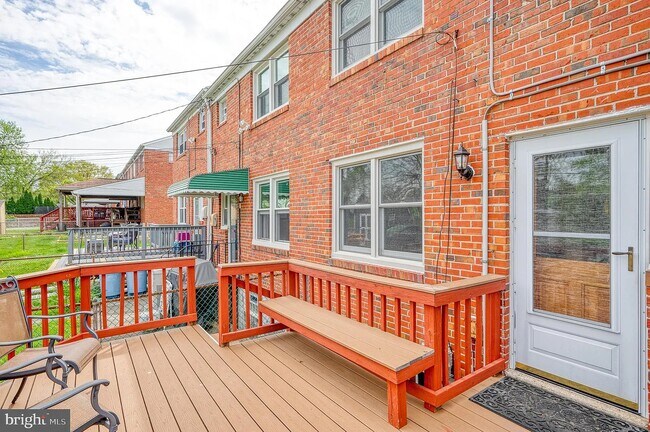 Building Photo - 8551 Harris Ave