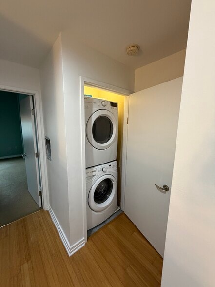 Washer and Dryer - 1101 18th Ave S