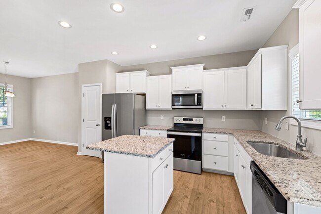 Building Photo - Modern 3BR/2.5BA Home with Open Layout – W...