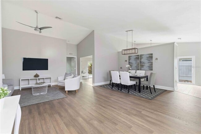 Building Photo - 7795 Pine Trace Dr