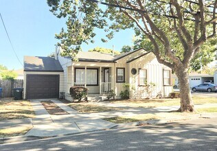 Building Photo - two bedroom duplex