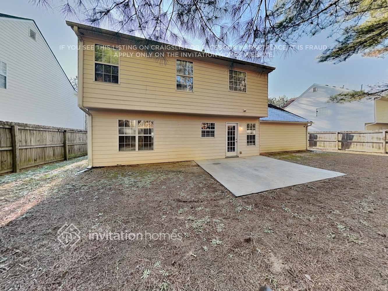 Building Photo - 690 Castlebrooke Dr SE