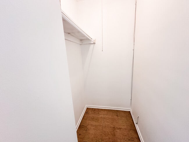 Building Photo - 41026 Gunter Ct