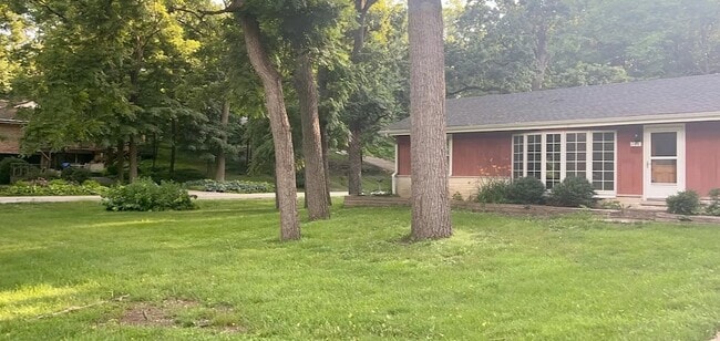 Building Photo - 144 N Maple Ave