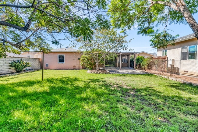 Building Photo - 4749 Choctaw Dr