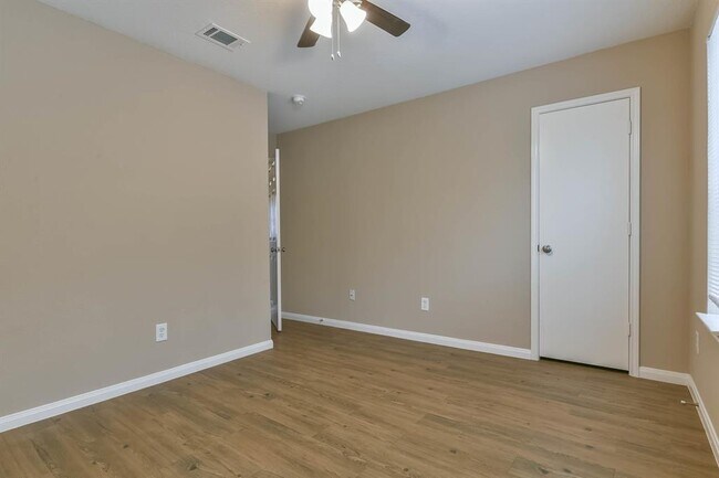 Building Photo - 5111 Chase Wind Ct