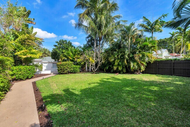 Building Photo - 439 28th St