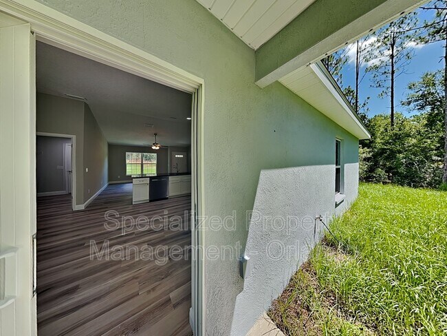 Building Photo - 9399 N Del Rio Way