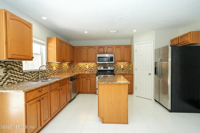 Building Photo - 348 W Tropical Trce