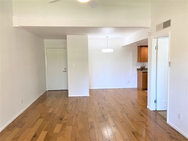 Building Photo - Experience the Best of Scottsdale Living