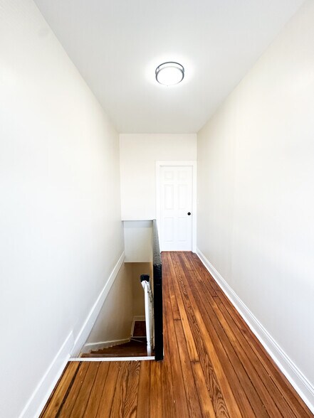 Building Photo - 3333 California Ave