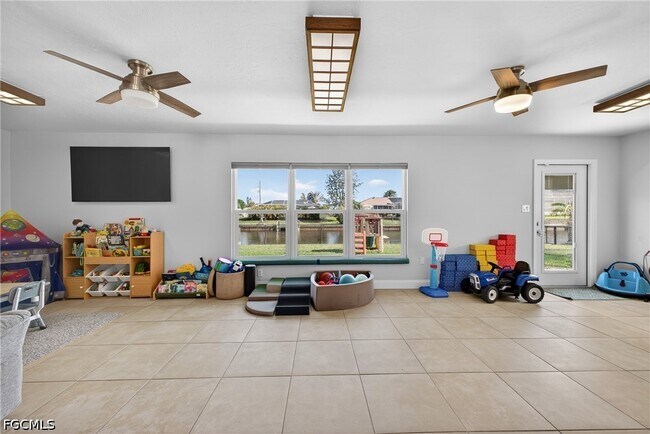 Building Photo - 27256 San Marino Dr