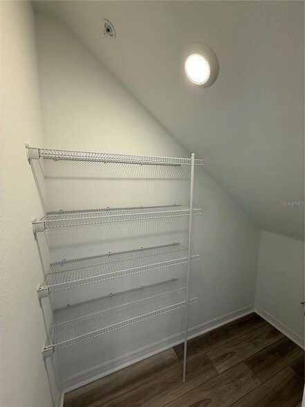 Building Photo - 4616 ORCHARD VIEW Aly