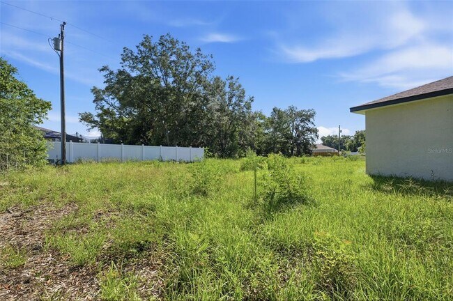 Building Photo - 16835 SW 17th Terrace